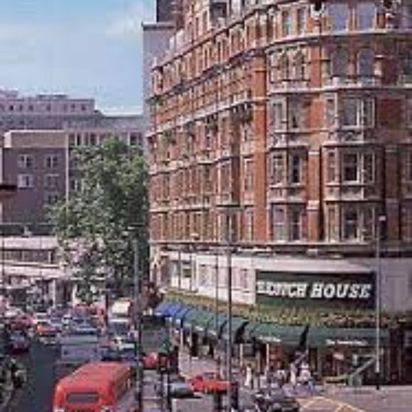 Beautiful Red Scotch House Wool Skirt - Picture 6 of 7